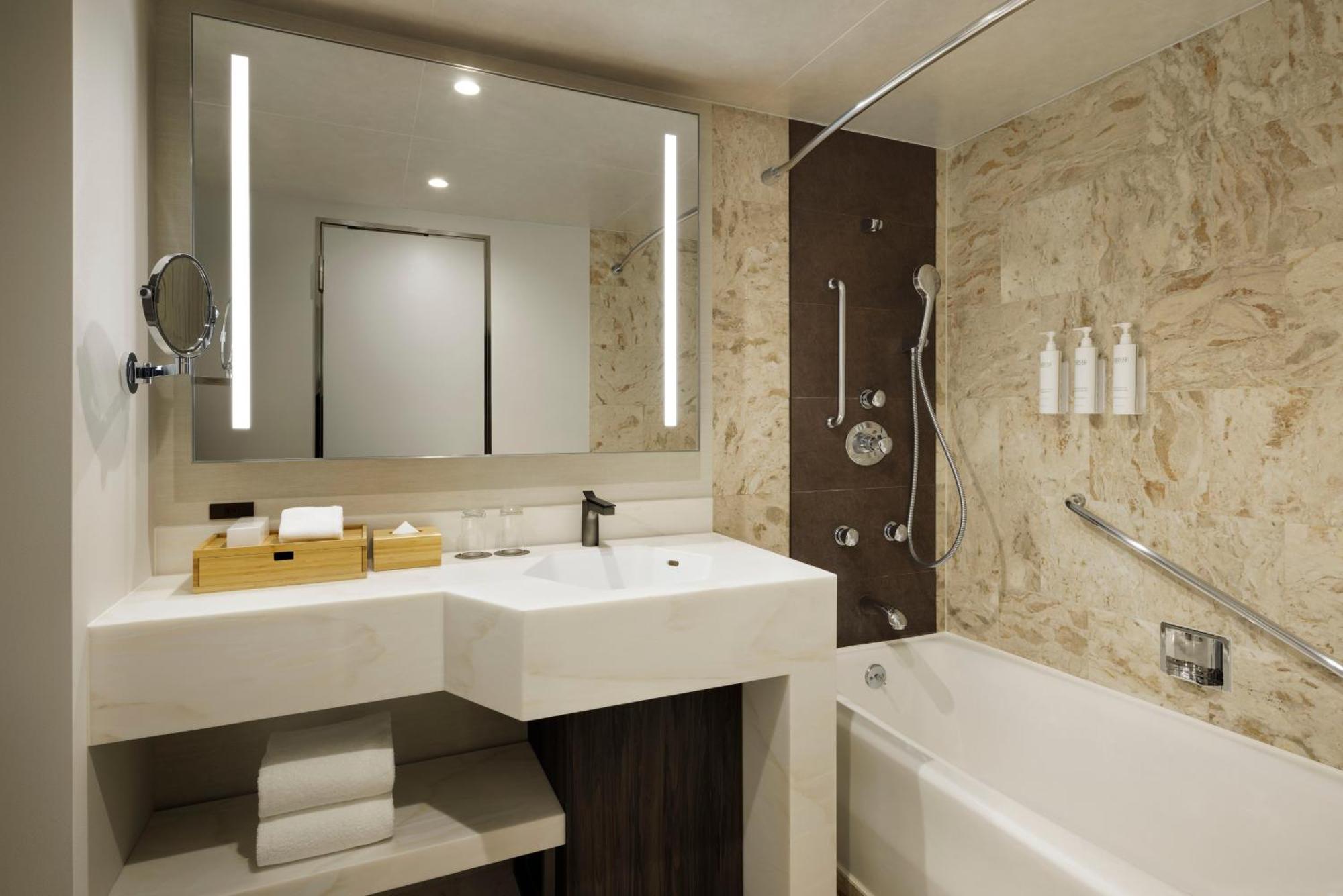 Courtyard By Marriott Tokyo Ginza Hotel Екстер'єр фото