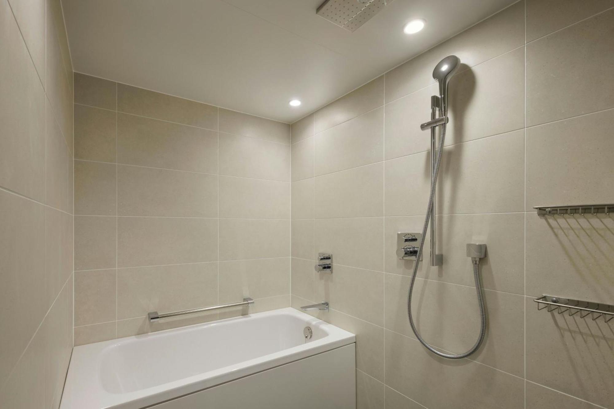 Courtyard By Marriott Tokyo Ginza Hotel Екстер'єр фото